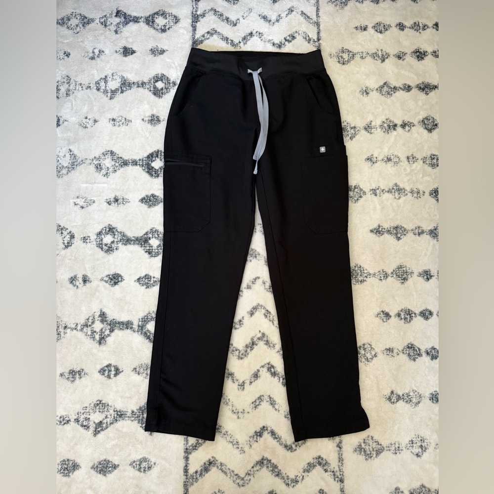 FIGS Black Drawstring Scrub Pants with Gray Drawcord